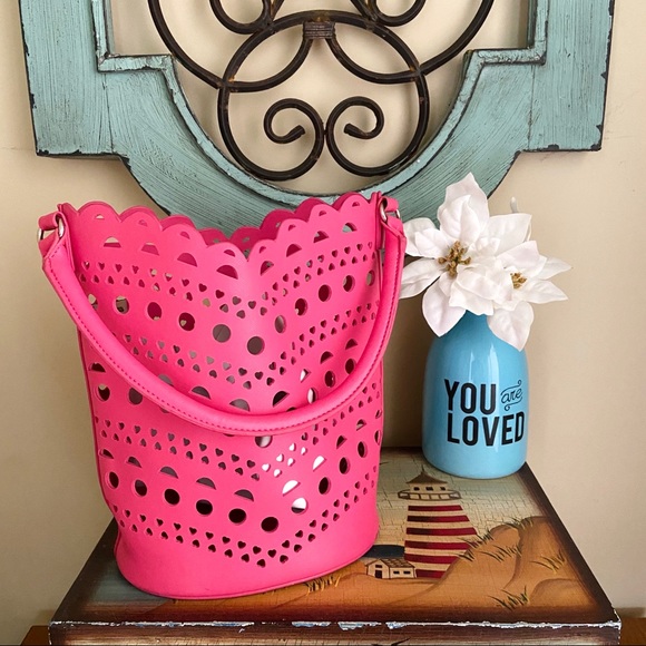 Neiman Marcus Handbags - SOLD 🔴 Neiman Marcus | Pink Bucket Bag